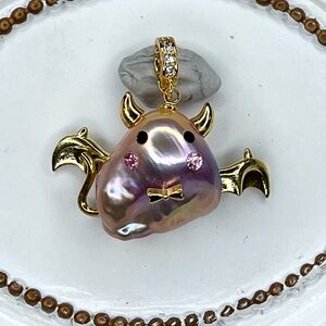 Handmade Premium Freshwater Flameball Pearl Bat 🦇 😈 Detachable Pendant